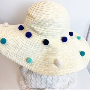 NEW BCBGeneration pompom floppy sun hat